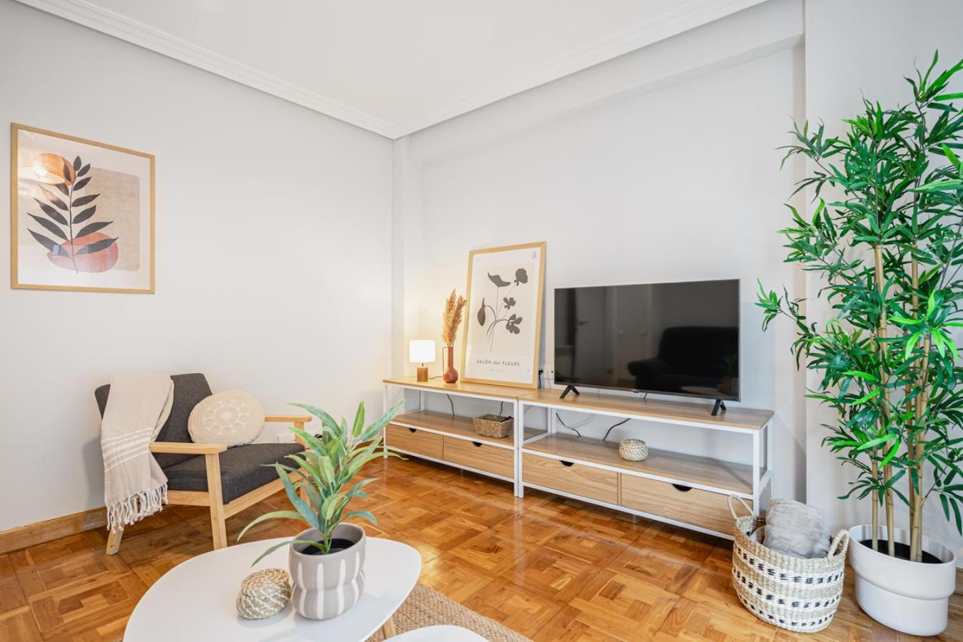 Apartamento Tres Mares Gijón Exteriör bild