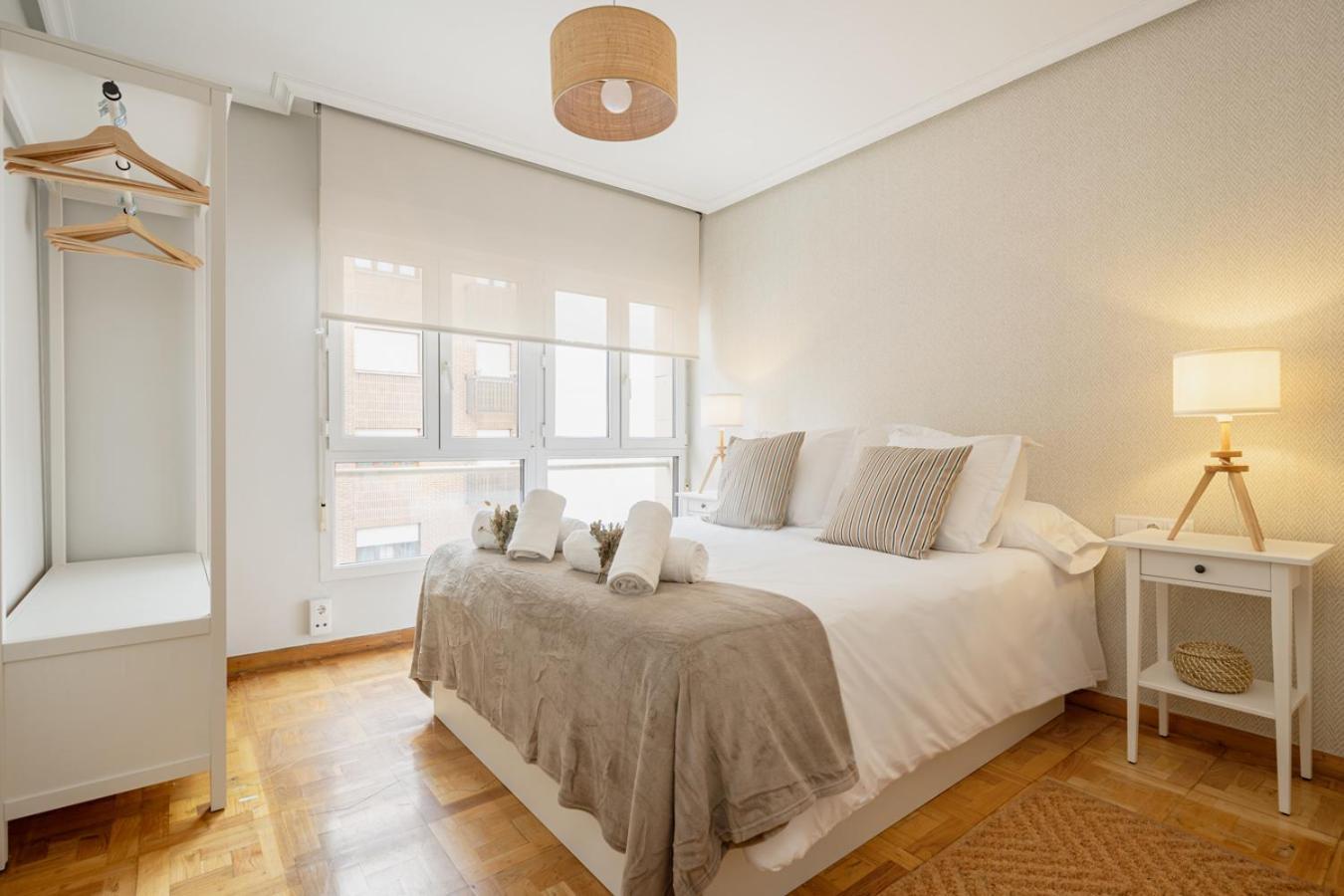 Apartamento Tres Mares Gijón Exteriör bild