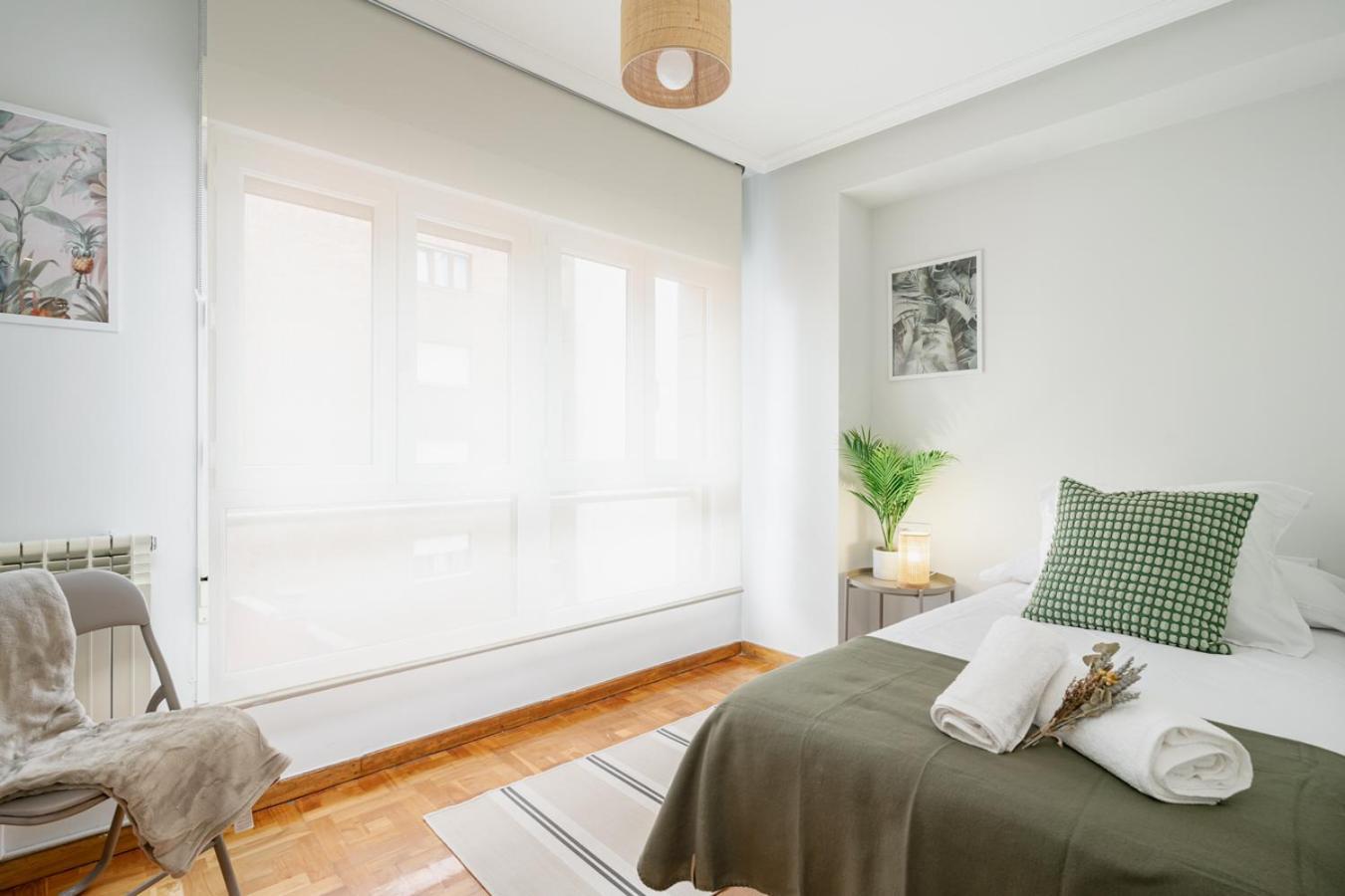 Apartamento Tres Mares Gijón Exteriör bild